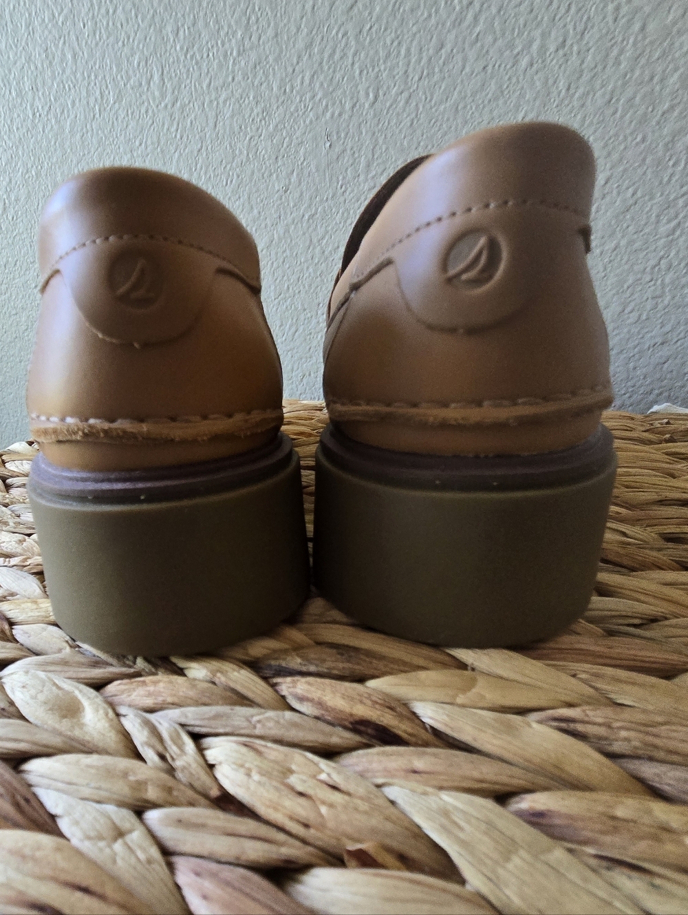 Sperry Bayside Loafer - Picture 2 of 7